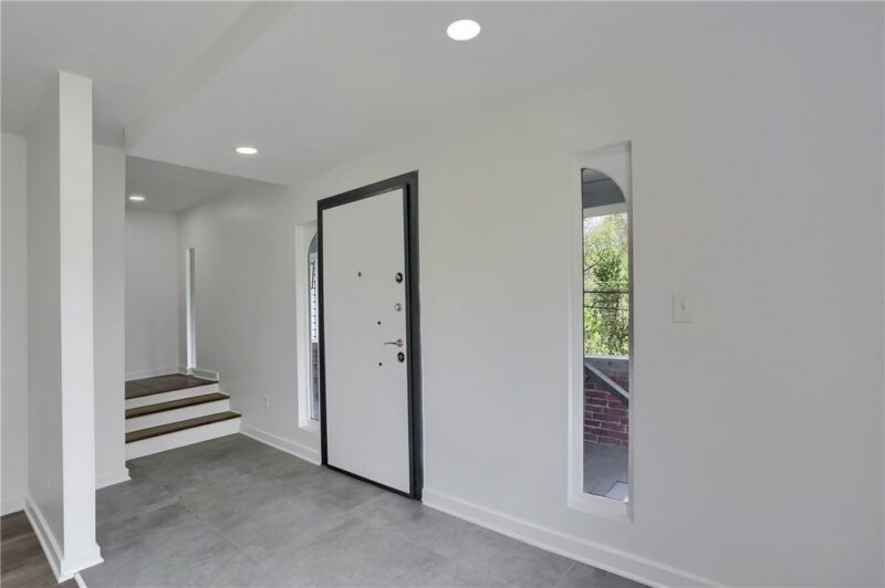 2513 Grove Rd — photo 4