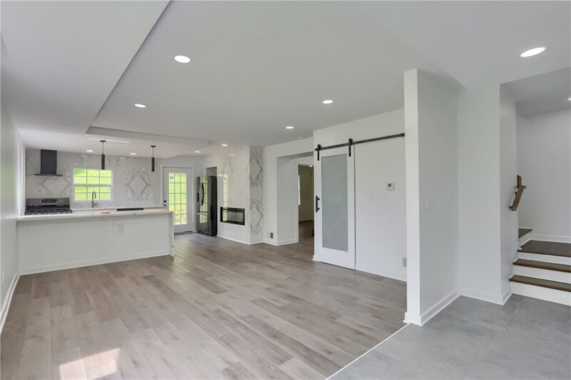 2513 Grove Rd — photo 5