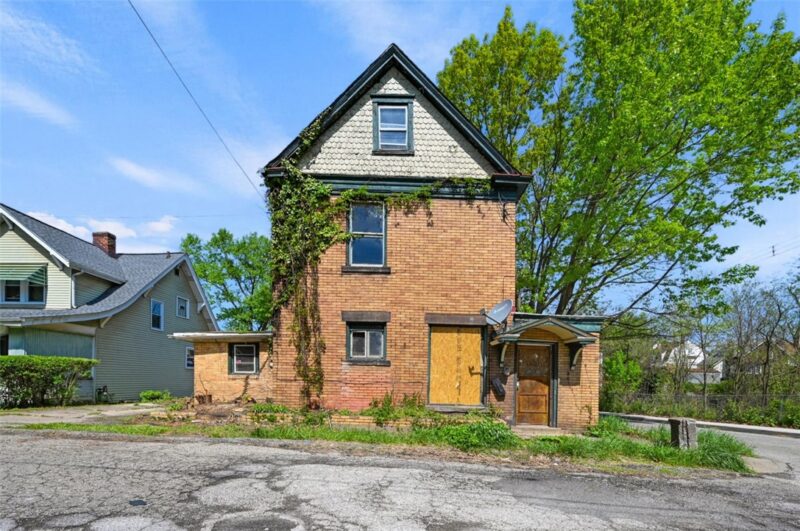 3225 Allendale St — photo 2