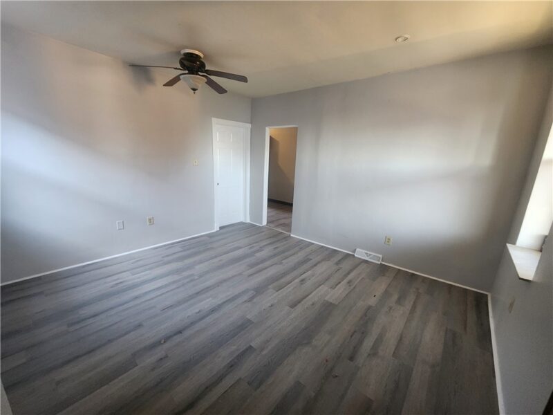 306 Campbell St — photo 2