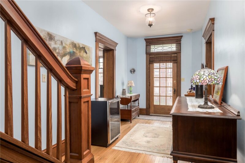 139 Main St — photo 3