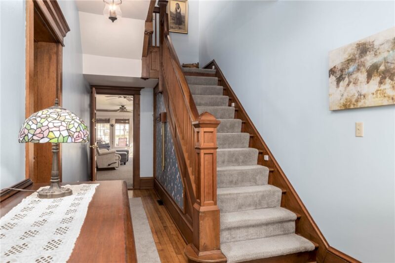 139 Main St — photo 4