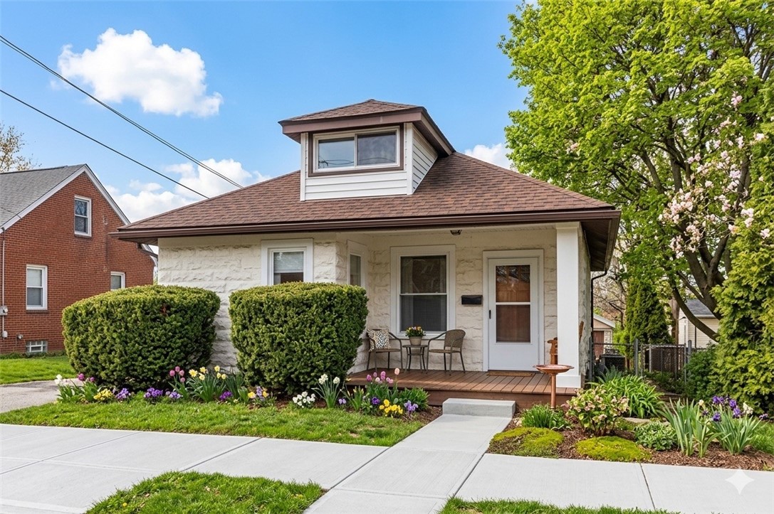 1505 Raymond Ave — photo 1