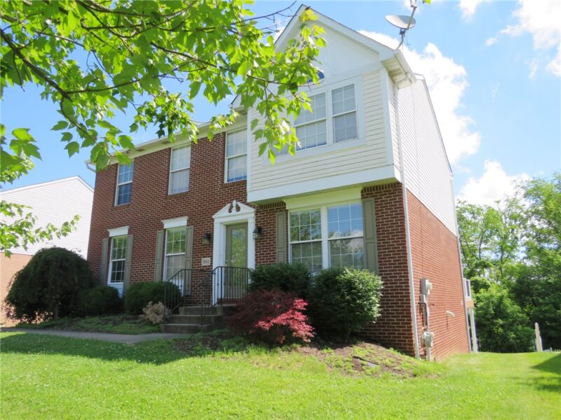 392 Pine Ridge Dr — photo 2