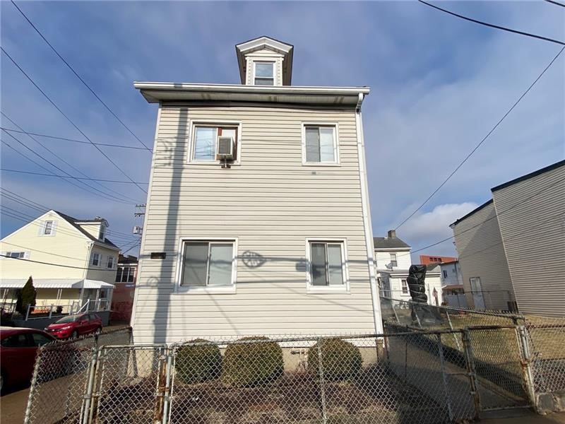 224 - 226 Ella St — photo 2