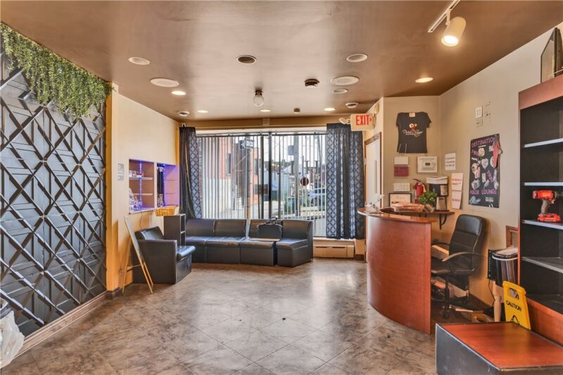 810 Amity St — photo 6