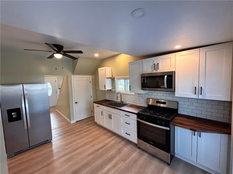 1377 Perry Highway — photo 7