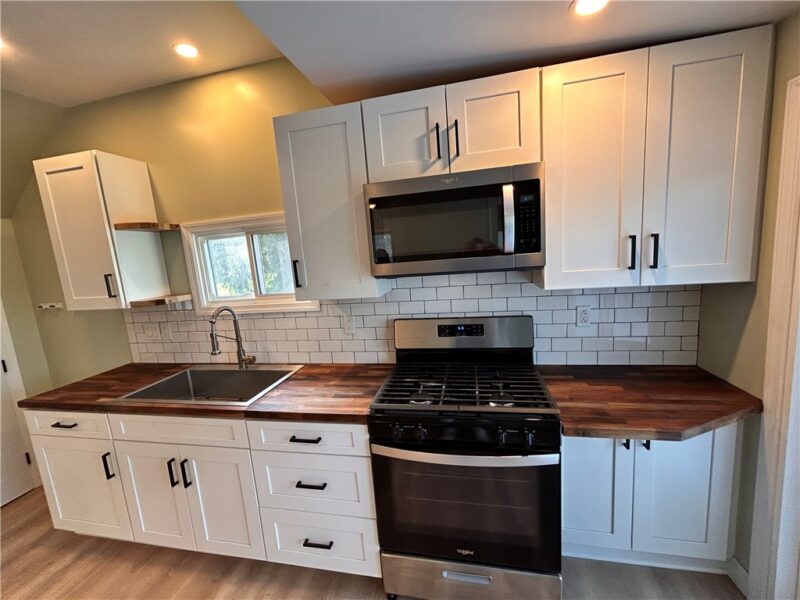 1377 Perry Highway — photo 8