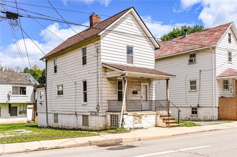 765 W Otterman St — photo 2