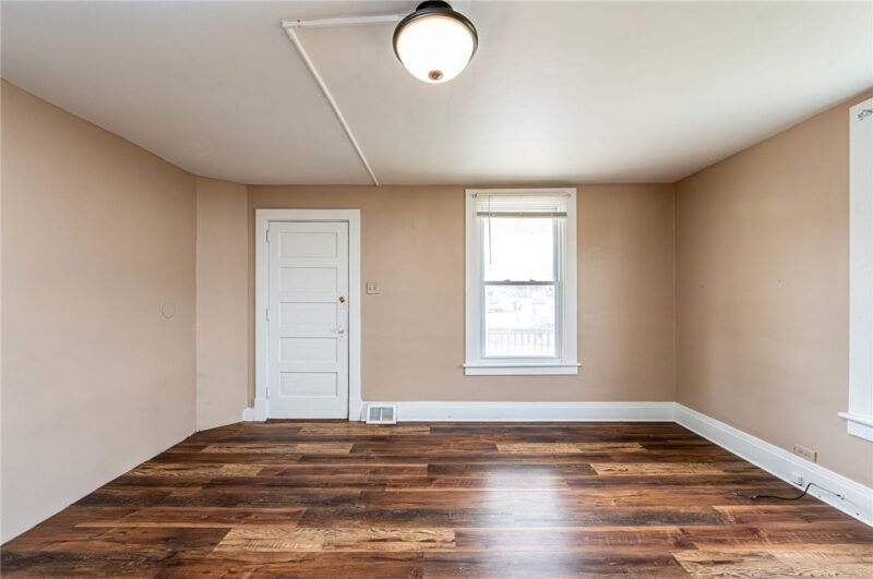 765 W Otterman St — photo 8