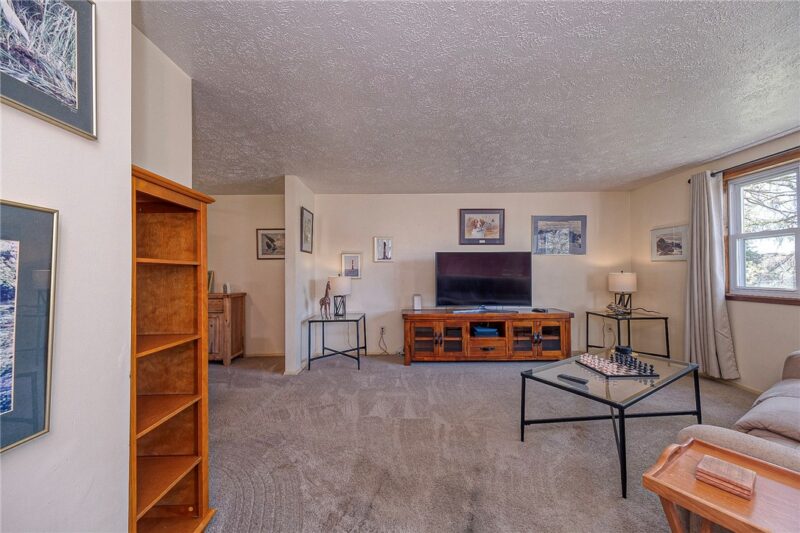 417 Linden Dr — photo 4
