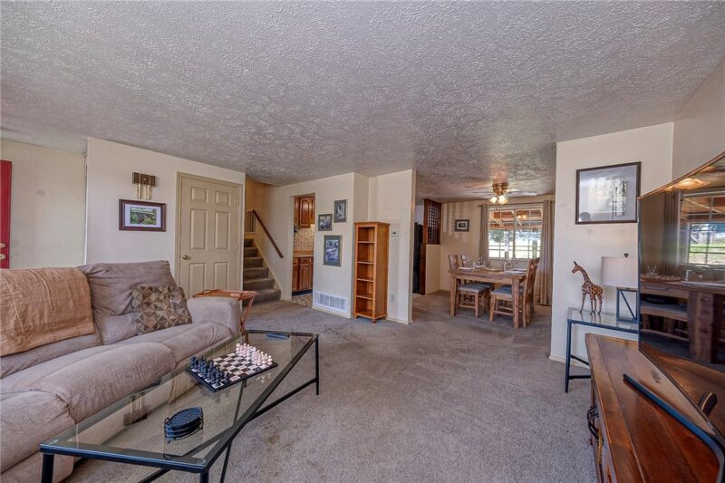 417 Linden Dr — photo 6