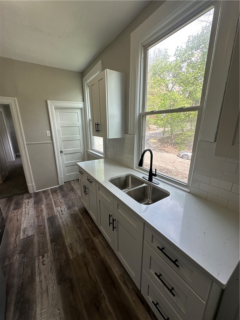 633 Tingley Ave — photo 4