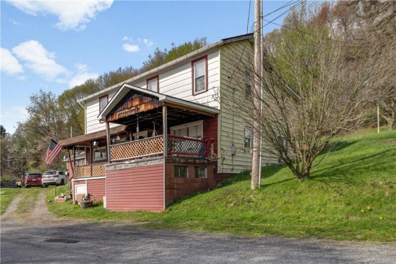355 Sunset St — photo 4