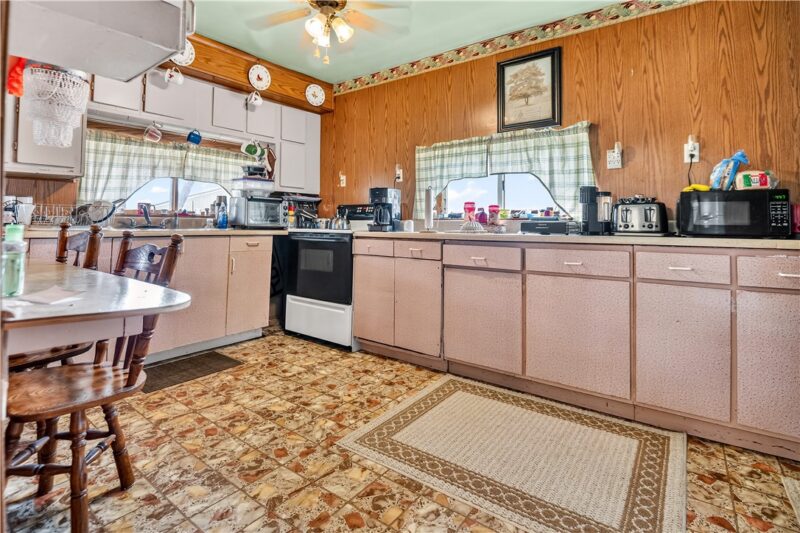 355 Sunset St — photo 7