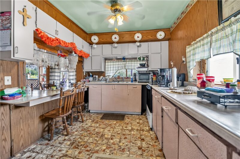 355 Sunset St — photo 8
