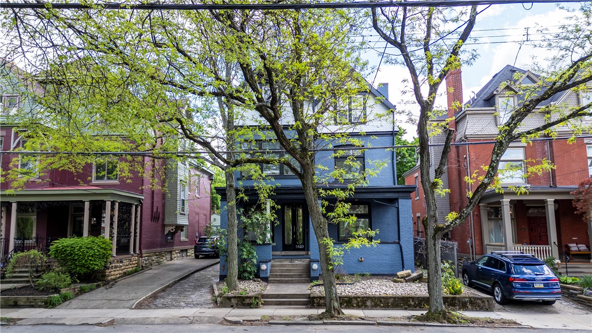 5820 Howe St — photo 1