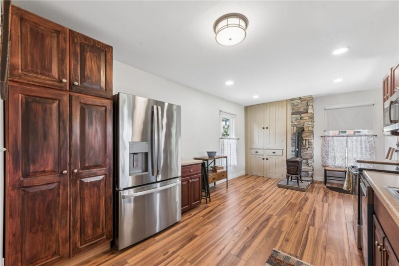 1825 Jefferson St — photo 8