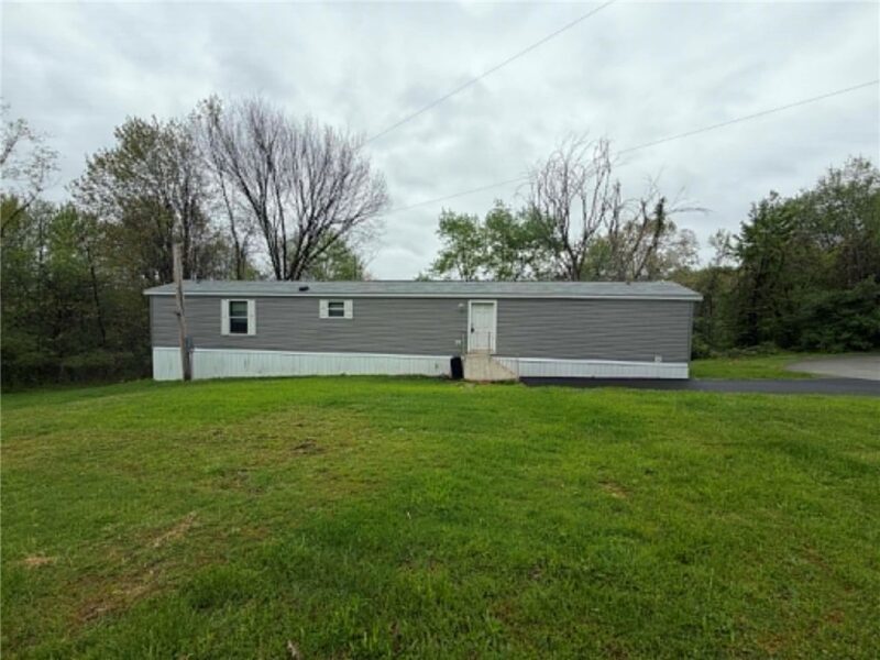 147 Terrace Ln — photo 2