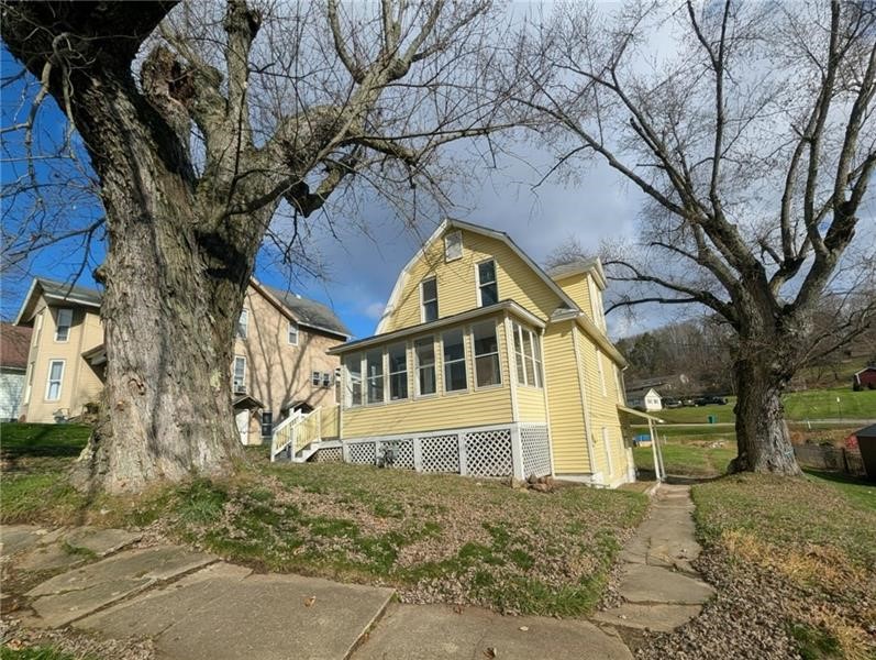 305 Central Ave — photo 2