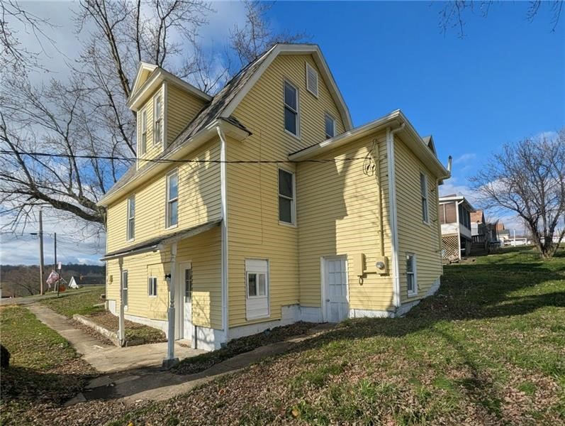 305 Central Ave — photo 3