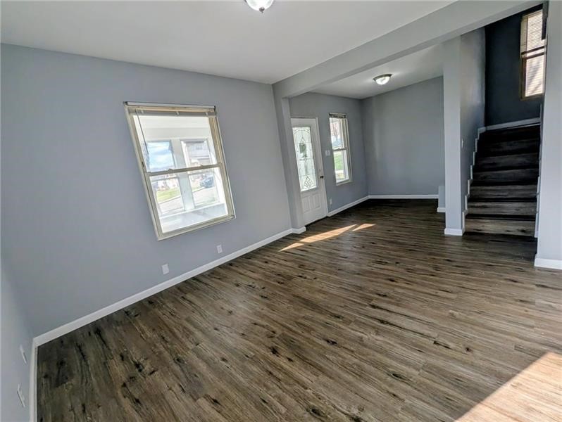 305 Central Ave — photo 8