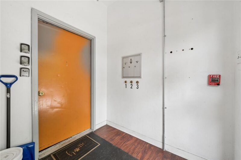 5715 E Liberty Blvd — photo 4