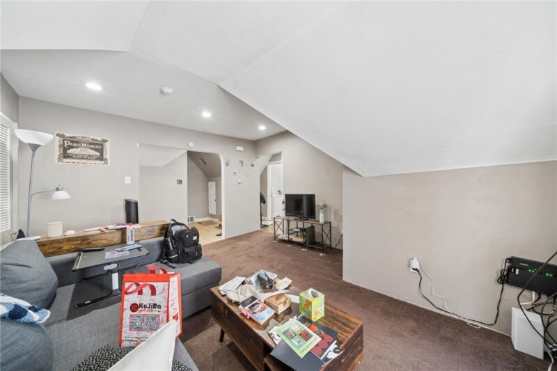 5715 E Liberty Blvd — photo 8