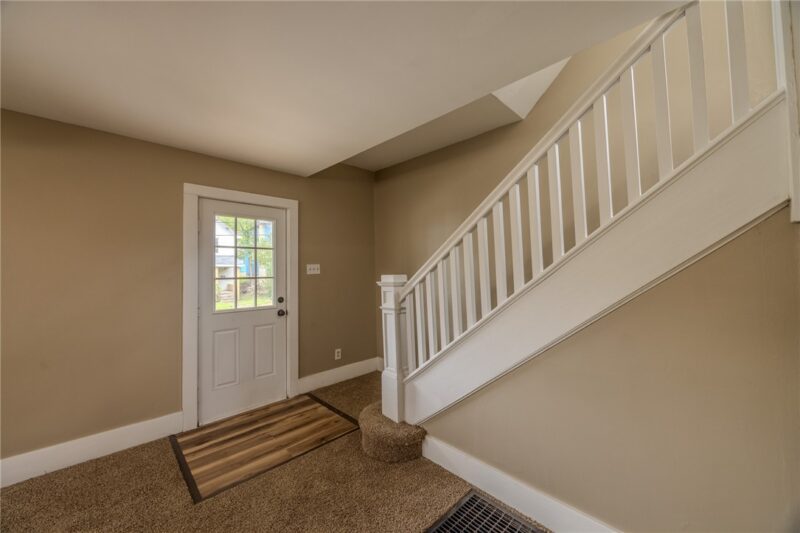178 Lincoln St — photo 4