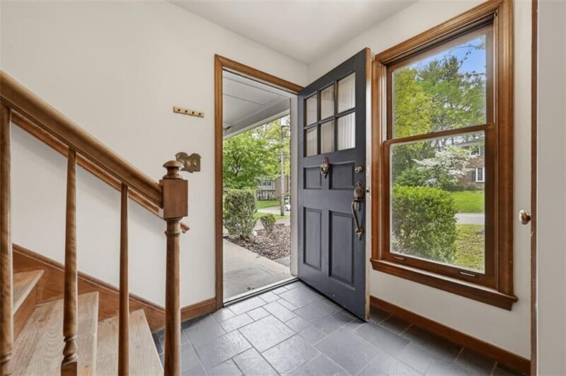 224 Thornberry Drive — photo 3