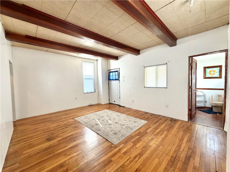 121 Elizabeth Ave — photo 7