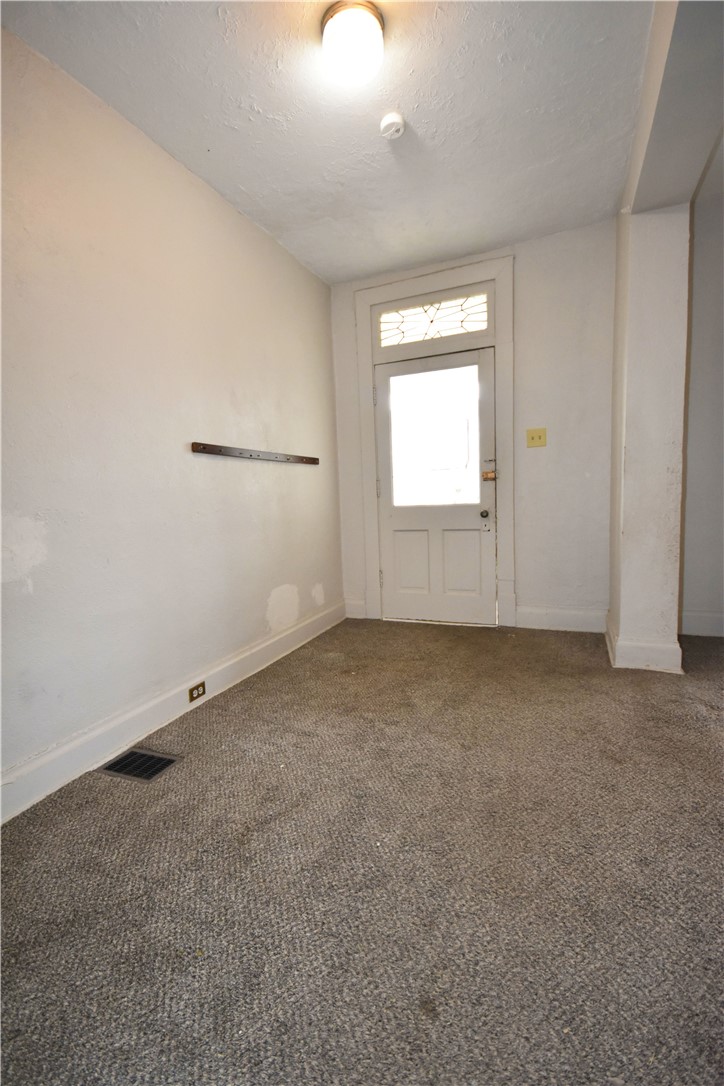 2919 Voelkel Ave — photo 4