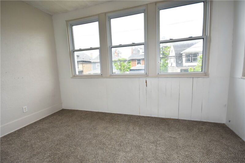 2919 Voelkel Ave — photo 6