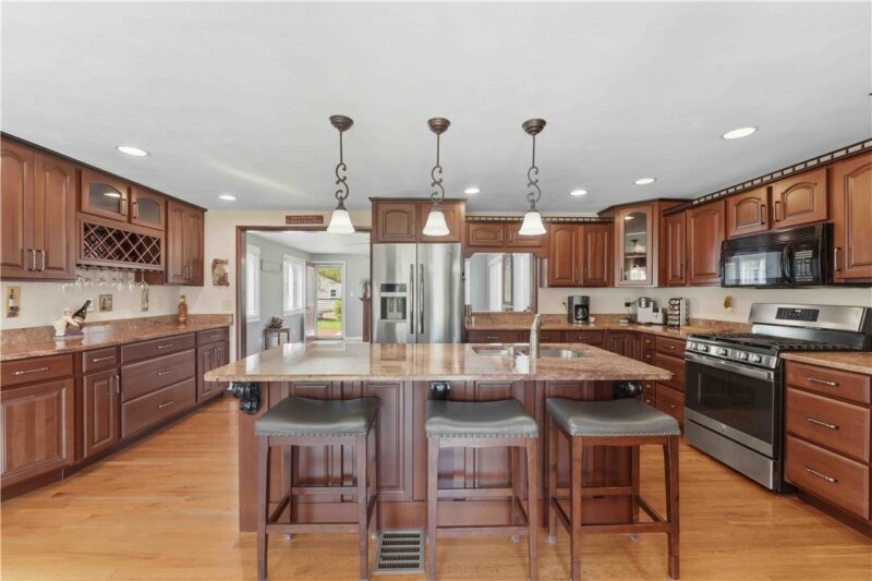 109 Shadeland Drive — photo 4