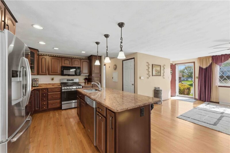 109 Shadeland Drive — photo 8