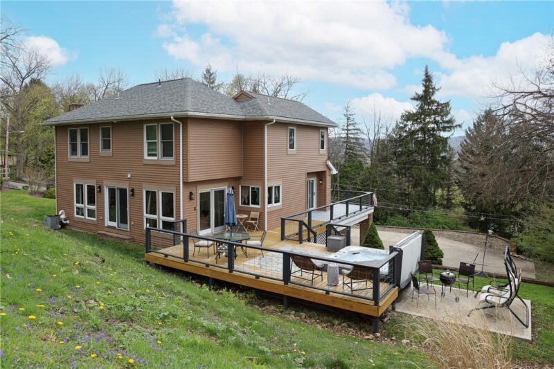 512 Argonne Blvd — photo 3