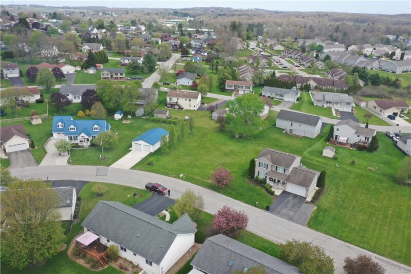 1303 Brierwood Drive — photo 2