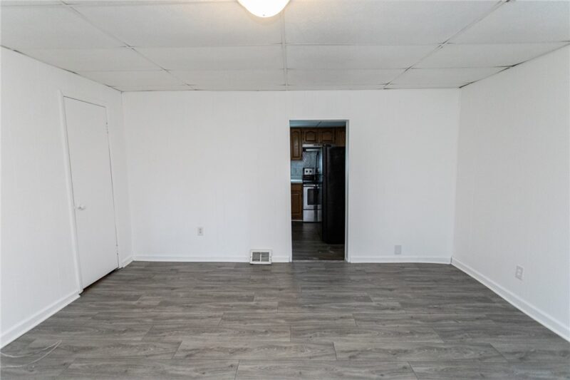 126 Snyder St — photo 5