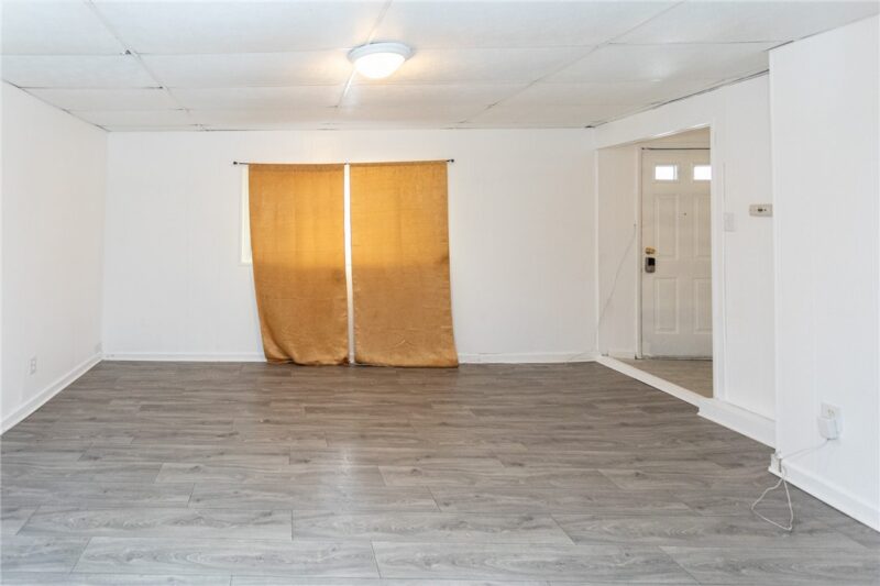 126 Snyder St — photo 6
