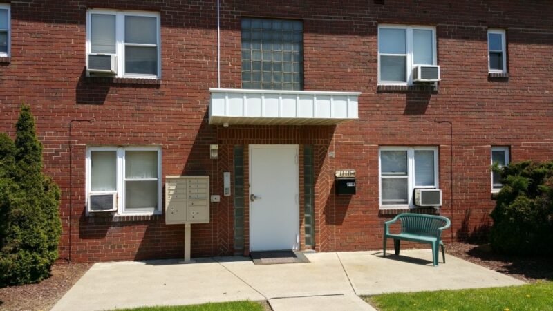 1110 Overland Ave — photo 2