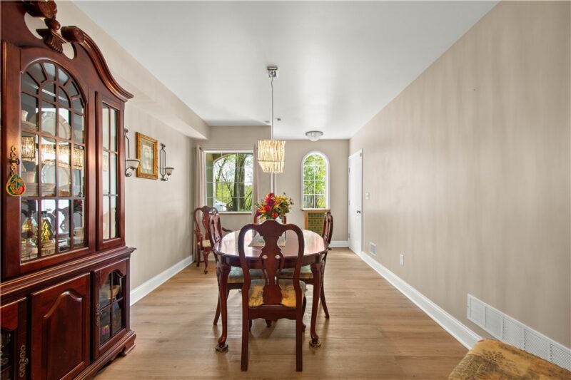 4573 Bucktail Dr — photo 8