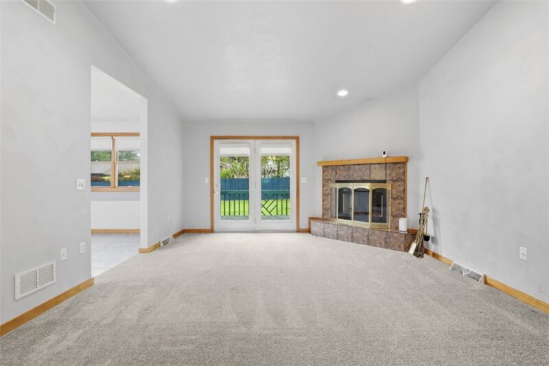 2757 Edith Street — photo 3
