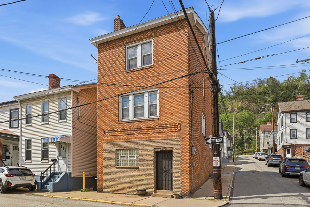 816 Penn STREET — photo 1
