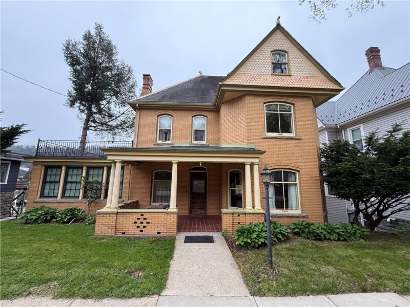 615 Hill St — photo 2