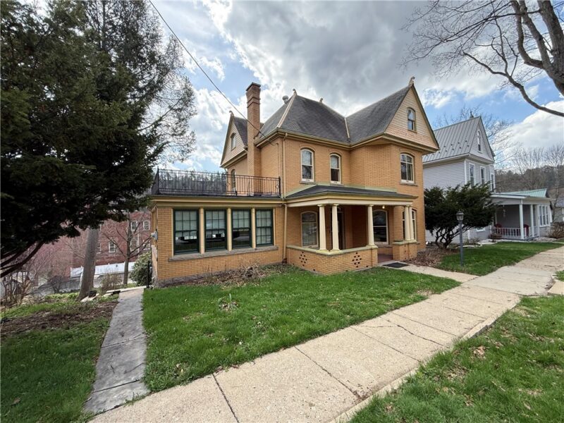615 Hill St — photo 3