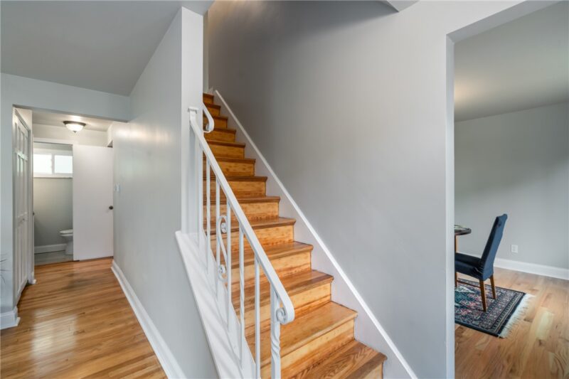 111 Greyfriar Dr — photo 6