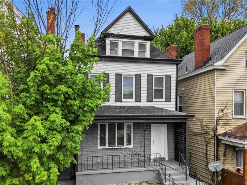 312 W Burgess — photo 3