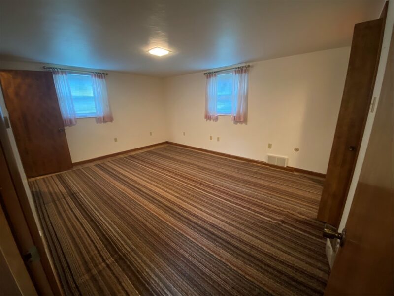 548 Chestnut St — photo 4