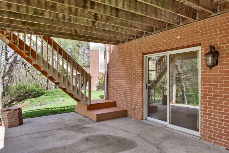 9007 Hampshire Ct — photo 8