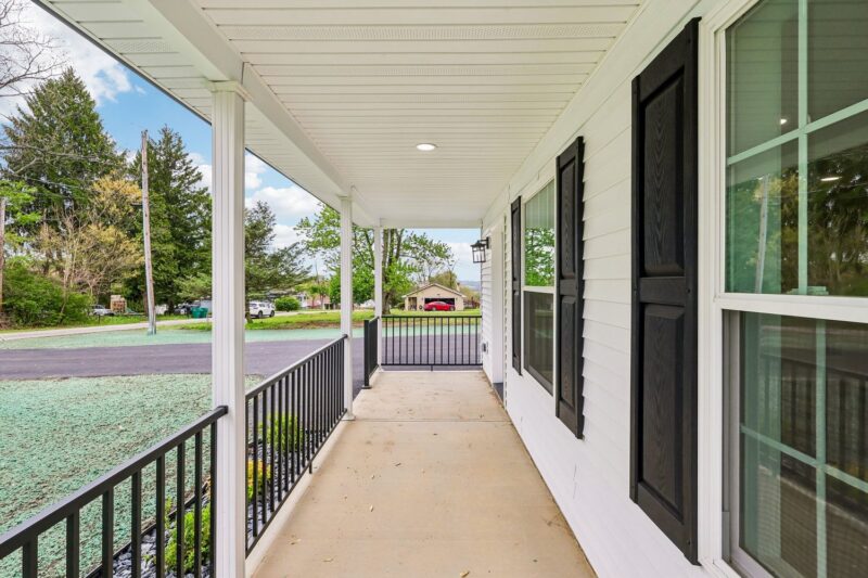 514 Falcon STREET — photo 3